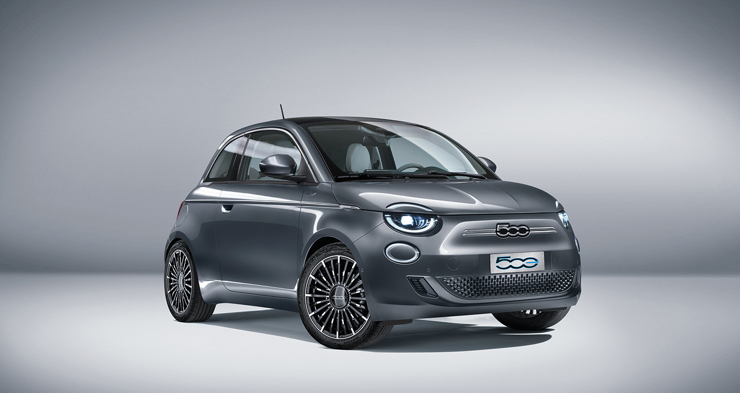 Front 3/4 render of a fiat with Mineral Grey paint
